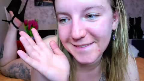 Snapshot of baiambel_mi chatting on May 16, 2026, 2:16 pm holly online show from May 16, 2026, 2:16 pm