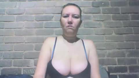 Chaterlain online show from April 28, 2026, 7:02 am