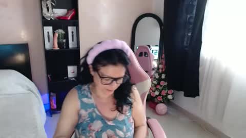 sandra online show from February 17, 2025, 1:10 pm