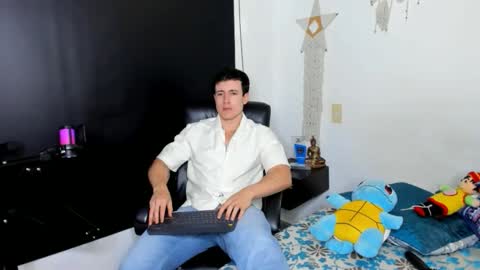 Snapshot of bain_aaron chatting on April 19, 2026, 9:39 pm bain_aaron online show from April 19, 2026, 9:39 pm