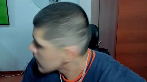 Andres -  online show from November 19, 2025, 2:44 am