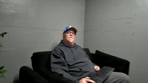 Jas online show from December 21, 2025, 3:41 pm