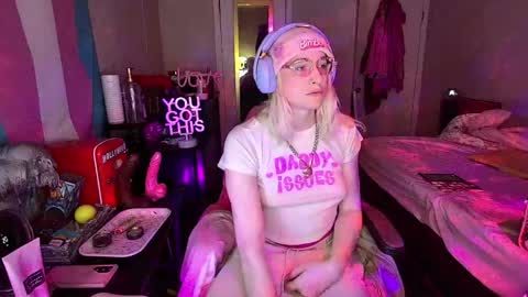 Snapshot of bambibimbosparkles chatting on April 25, 2026, 4:15 am Bambi Sparkles TS online show from April 25, 2026, 4:15 am