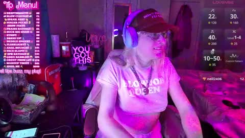 Snapshot of bambibimbosparkles chatting on April 28, 2026, 3:22 am Bambi Sparkles TS online show from April 28, 2026, 3:22 am