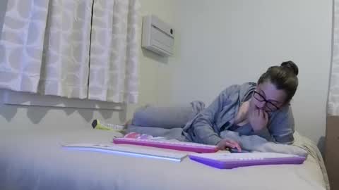 bambiboo8113 online show from November 21, 2025, 3:05 am