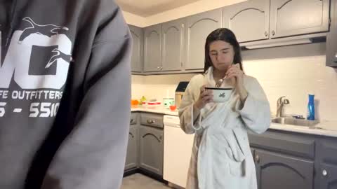 bambifarrina online show from March 5, 2025, 12:05 am