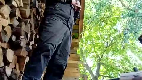 bananek online show from October 5, 2025, 8:45 am