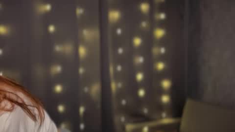 Mila  online show from December 21, 2025, 10:06 pm