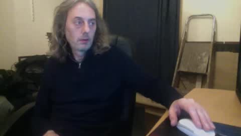 bangintoleather online show from November 5, 2025, 2:33 am