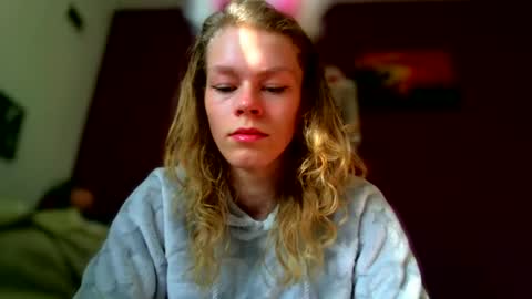 Snapshot of barbara53000 chatting on September 23, 2025, 1:58 pm charliejones online show from September 23, 2025, 1:58 pm