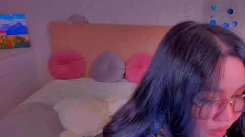 Snapshot of barbara_bb chatting on December 18, 2024, 8:03 pm Barbie Kim online show from December 18, 2024, 8:03 pm