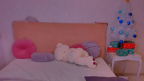 Snapshot of barbara_bb chatting on December 23, 2024, 1:29 am Barbie Kim online show from December 23, 2024, 1:29 am