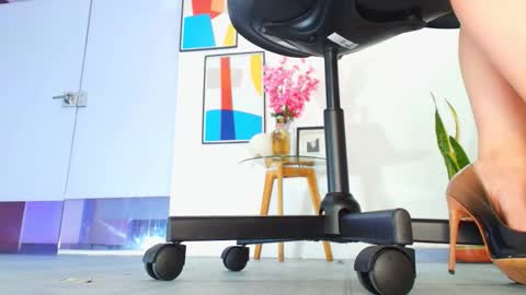 Snapshot of barbara_sw chatting on November 12, 2025, 12:05 pm Barbara online show from November 12, 2025, 12:05 pm