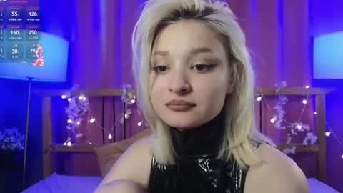 Snapshot of barbarafinch chatting on July 13, 2026, 7:33 am Barbara online show from July 13, 2026, 7:33 am