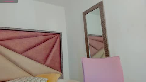 Snapshot of barbaraknox_ chatting on April 24, 2026, 12:18 pm Barbara online show from April 24, 2026, 12:18 pm
