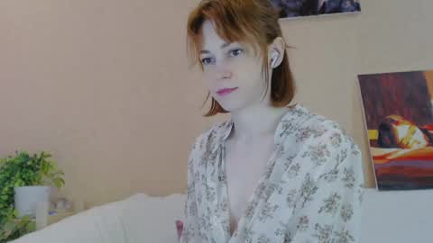 Snapshot of barbarian_girl chatting on May 26, 2026, 10:00 am Amina online show from May 26, 2026, 10:00 am