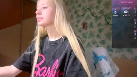 Snapshot of barbie_angel_ chatting on April 10, 2026, 4:23 pm Barbie online show from April 10, 2026, 4:23 pm