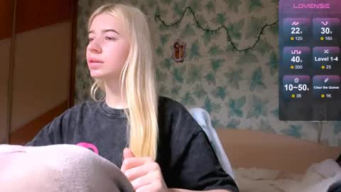 Snapshot of barbie_angel_ chatting on April 11, 2026, 3:38 pm Barbie online show from April 11, 2026, 3:38 pm