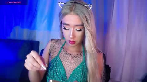          I work from home this is my room 3 online show from February 6, 2025, 8:39 am