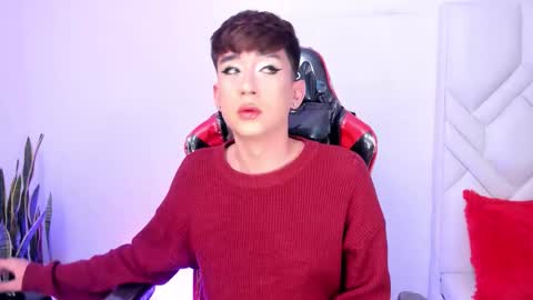 Snapshot of barbie_boy_ chatting on January 11, 2026, 8:52 am I work from home this is my room 3 online show from January 11, 2026, 8:52 am