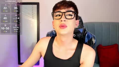 Snapshot of barbie_boy_ chatting on February 22, 2026, 9:41 am I work from home this is my room 3 online show from February 22, 2026, 9:41 am