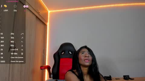 Nicolle  online show from April 6, 2026, 4:46 am