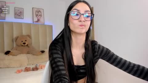 Snapshot of barbie_ev chatting on October 28, 2025, 4:05 am Barbara online show from October 28, 2025, 4:05 am