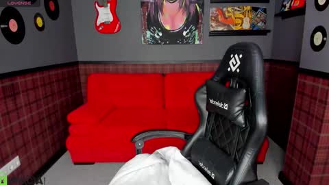 Snapshot of barbie_lis chatting on February 5, 2026, 12:59 am LisGTM2 Mon-Thu Sat 0100am-0700am online show from February 5, 2026, 12:59 am