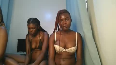 queen online show from November 25, 2025, 1:33 pm