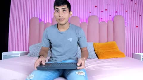 Snapshot of barbieandandru chatting on October 18, 2025, 9:04 pm barbieandandru online show from October 18, 2025, 9:04 pm