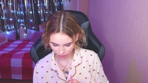 Eva online show from February 5, 2025, 8:25 pm