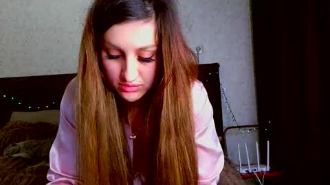 Snapshot of barbiegirl05 chatting on January 14, 2026, 1:00 am Barbie online show from January 14, 2026, 1:00 am