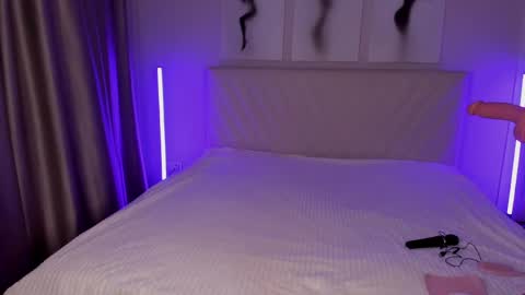 Snapshot of barbielina_ chatting on June 7, 2026, 8:12 pm Emma online show from June 7, 2026, 8:12 pm