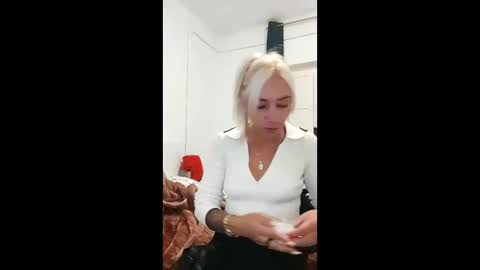 barbyy760668 online show from December 22, 2025, 5:32 pm