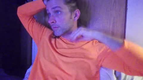 Snapshot of barebearstudio chatting on March 23, 2026, 12:25 am barebearstudio online show from March 23, 2026, 12:25 am