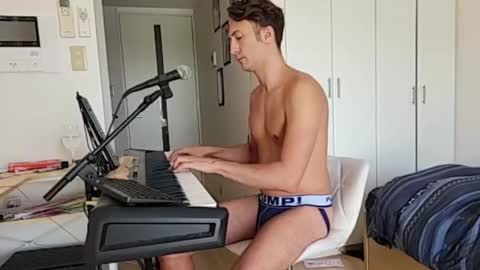 Snapshot of barebritpianist chatting on October 17, 2025, 5:21 am BareBritPianist online show from October 17, 2025, 5:21 am