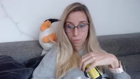 Lena online show from March 28, 2026, 2:49 pm