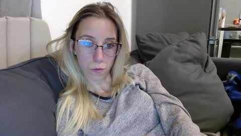 Lena online show from May 16, 2026, 5:23 pm