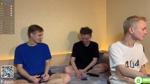 Snapshot of barney_kevin chatting on January 7, 2025, 8:31 pm Fansly Barney and Kevin T online show from January 7, 2025, 8:31 pm