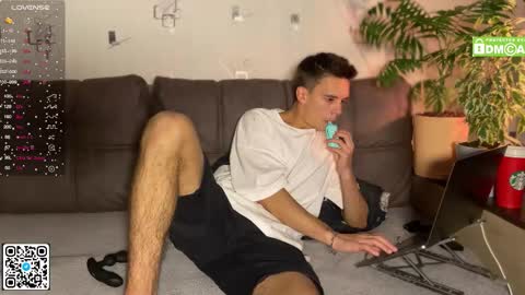 Snapshot of barney_kevin chatting on September 20, 2025, 8:21 pm Fansly Barney and Kevin T online show from September 20, 2025, 8:21 pm