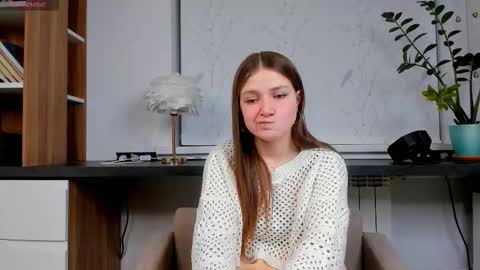 Snapshot of barrieyounkers chatting on December 2, 2025, 1:22 am Elise online show from December 2, 2025, 1:22 am