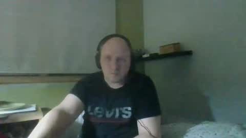 Snapshot of bart_poland chatting on October 4, 2025, 9:57 pm bart_poland online show from October 4, 2025, 9:57 pm