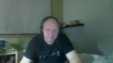 Snapshot of bart_poland chatting on October 5, 2025, 8:18 pm bart_poland online show from October 5, 2025, 8:18 pm