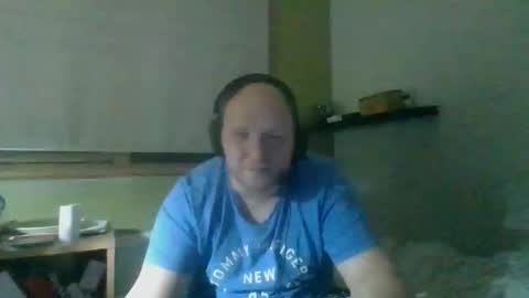 Snapshot of bart_poland chatting on October 9, 2025, 8:51 pm bart_poland online show from October 9, 2025, 8:51 pm