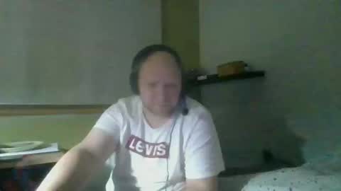 Snapshot of bart_poland chatting on October 18, 2025, 10:21 pm bart_poland online show from October 18, 2025, 10:21 pm