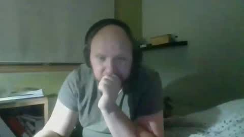 Snapshot of bart_poland chatting on November 8, 2025, 11:58 pm bart_poland online show from November 8, 2025, 11:58 pm