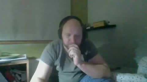 Snapshot of bart_poland chatting on November 9, 2025, 9:35 pm bart_poland online show from November 9, 2025, 9:35 pm