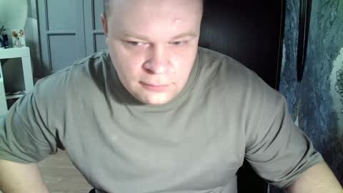 Snapshot of basi_look chatting on February 11, 2025, 10:15 am basi_look online show from February 11, 2025, 10:15 am