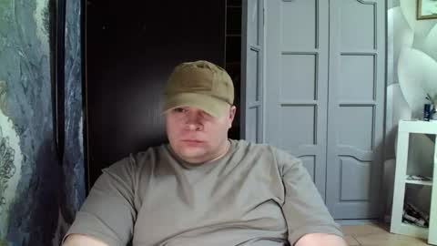 Snapshot of basi_look chatting on February 11, 2025, 2:57 pm basi_look online show from February 11, 2025, 2:57 pm