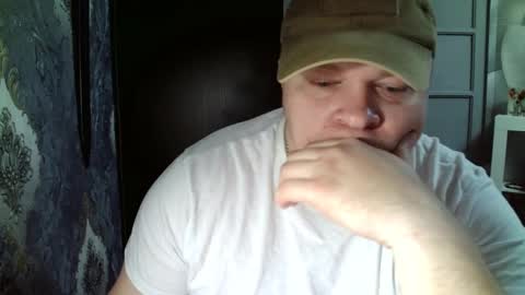 Snapshot of basi_look chatting on February 14, 2025, 6:45 am basi_look online show from February 14, 2025, 6:45 am